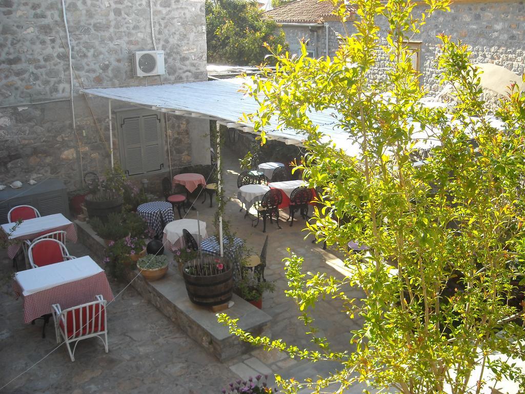 Theano Guesthouse هيدرا المظهر الخارجي الصورة