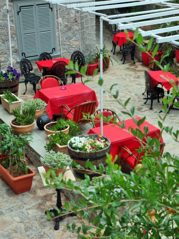 Theano Guesthouse هيدرا المظهر الخارجي الصورة