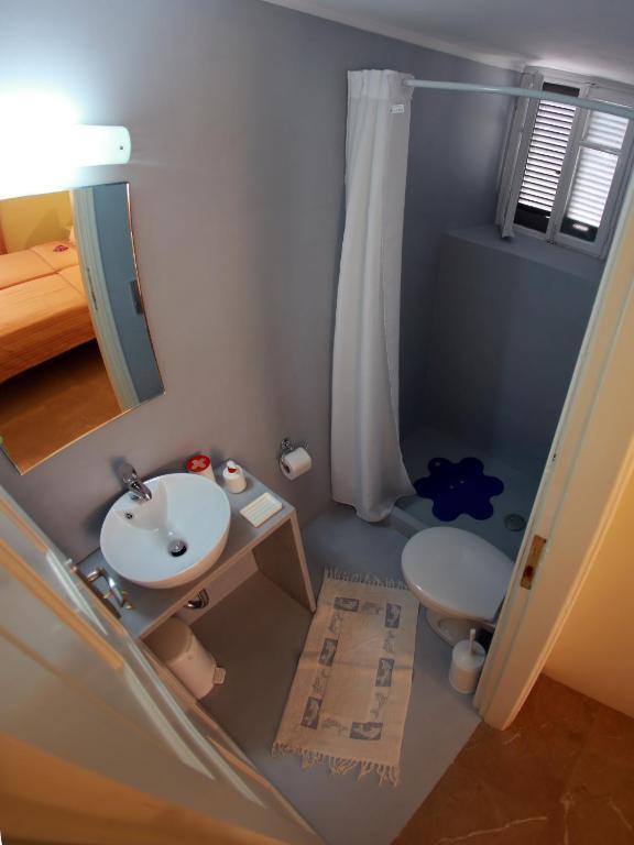 Theano Guesthouse هيدرا المظهر الخارجي الصورة